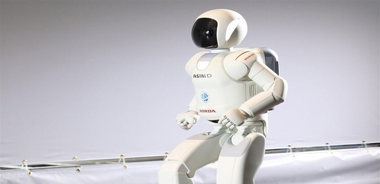 يقدم البرنامج تدريبًا مهنيًا للمعلمين. يقدم البرنامج تدريبًا مهنيًا للمعلمين.