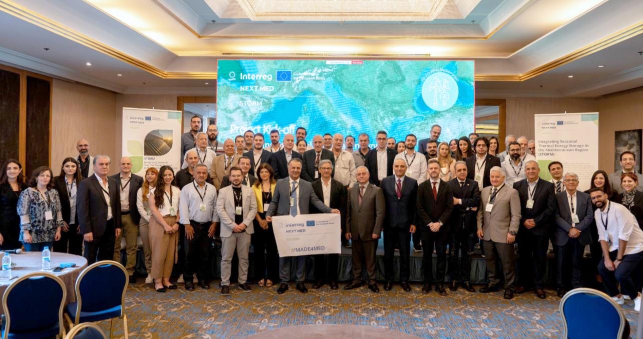 وبصفتها الشريك المنسّق، جمعت الجامعة الأميركية في بيروت ائتلافًا يضم سبعة شركاء من لبنان وقبرص والأردن وإيطاليا وإسبانيا لتنفيذ المشروع. (المصدر: NNA) وبصفتها الشريك المنسّق، جمعت الجامعة الأميركية في بيروت ائتلافًا يضم سبعة شركاء من لبنان وقبرص والأردن وإيطاليا وإسبانيا لتنفيذ المشروع. (المصدر: NNA)