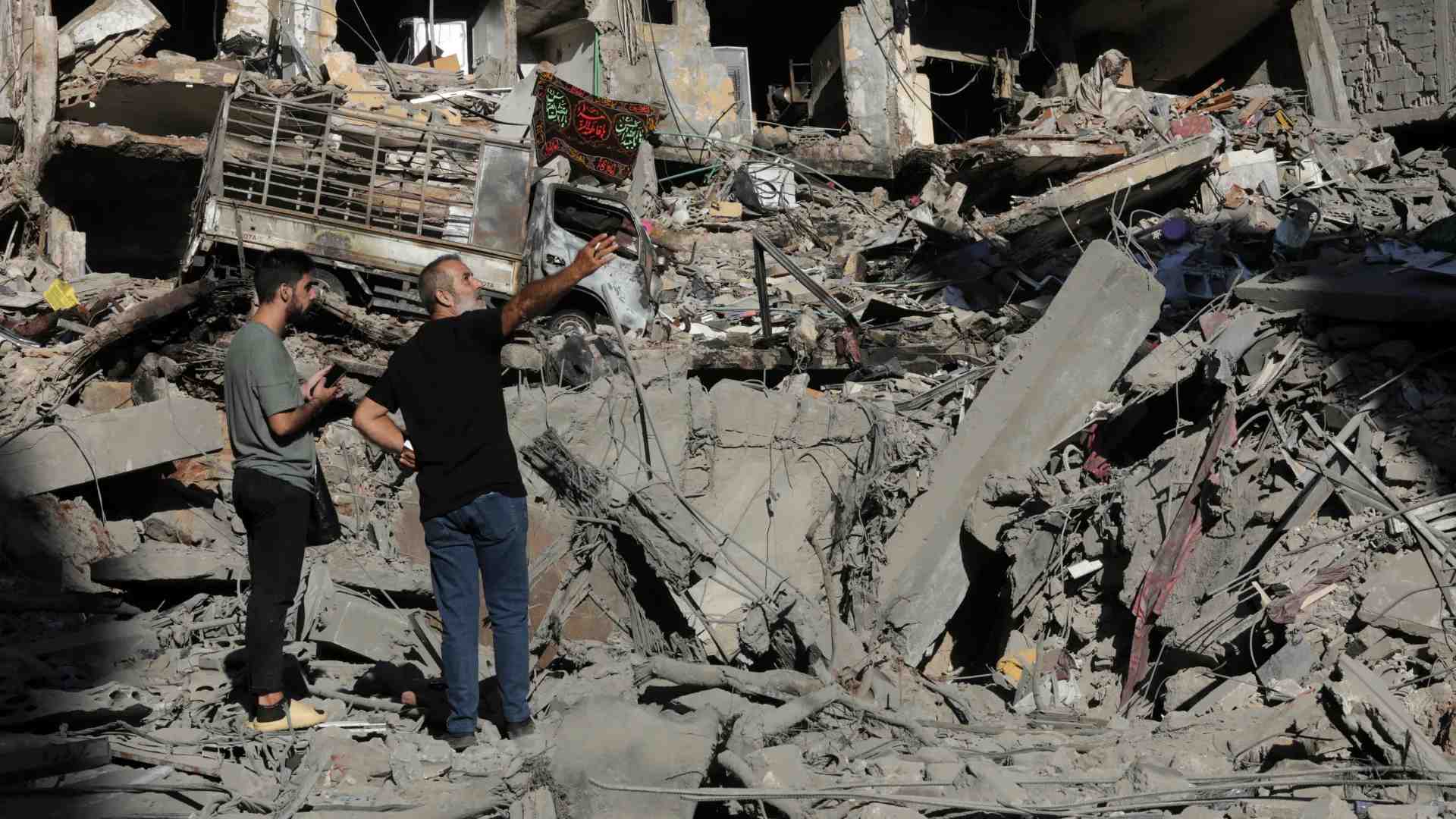 Rubble generated by the conflict contains a mixture of construction materials and potentially hazardous substances. (Image Credit: Al Jazeera)