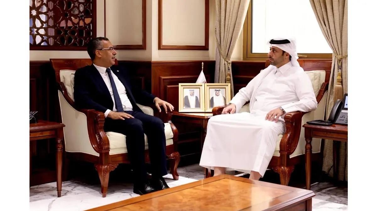 وزير الزراعة الدكتور نزار هاني مباحثات مع مسؤولين قطريين في الدوحة. وزير الزراعة الدكتور نزار هاني مباحثات مع مسؤولين قطريين في الدوحة.