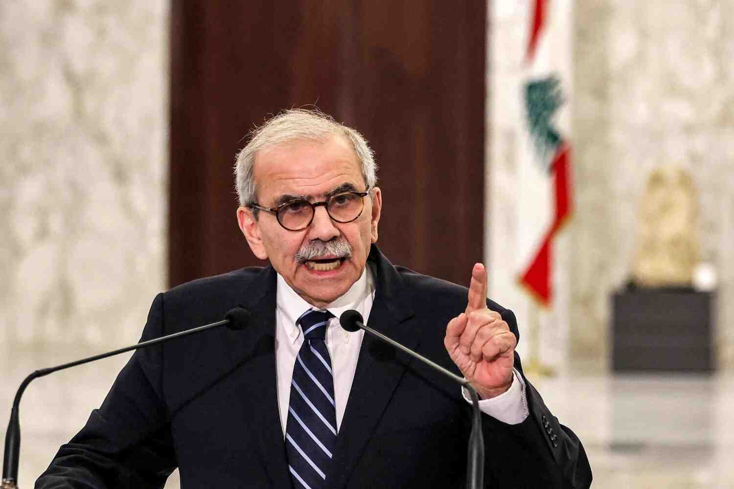 The prime minister reiterated his directive for all public bodies to follow laws regulating the use of public and heritage sites. (Source: Al Sharq Al Awsat)