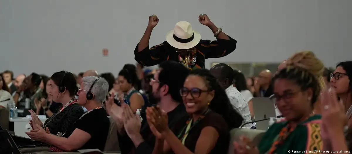 بعد أسبوعين من المفاوضات المكثفة في مدينة بيليم البرازيلية، اختُتمت قمة المناخ COP30 يوم الأحد. (المصدر: DW) بعد أسبوعين من المفاوضات المكثفة في مدينة بيليم البرازيلية، اختُتمت قمة المناخ COP30 يوم الأحد. (المصدر: DW)