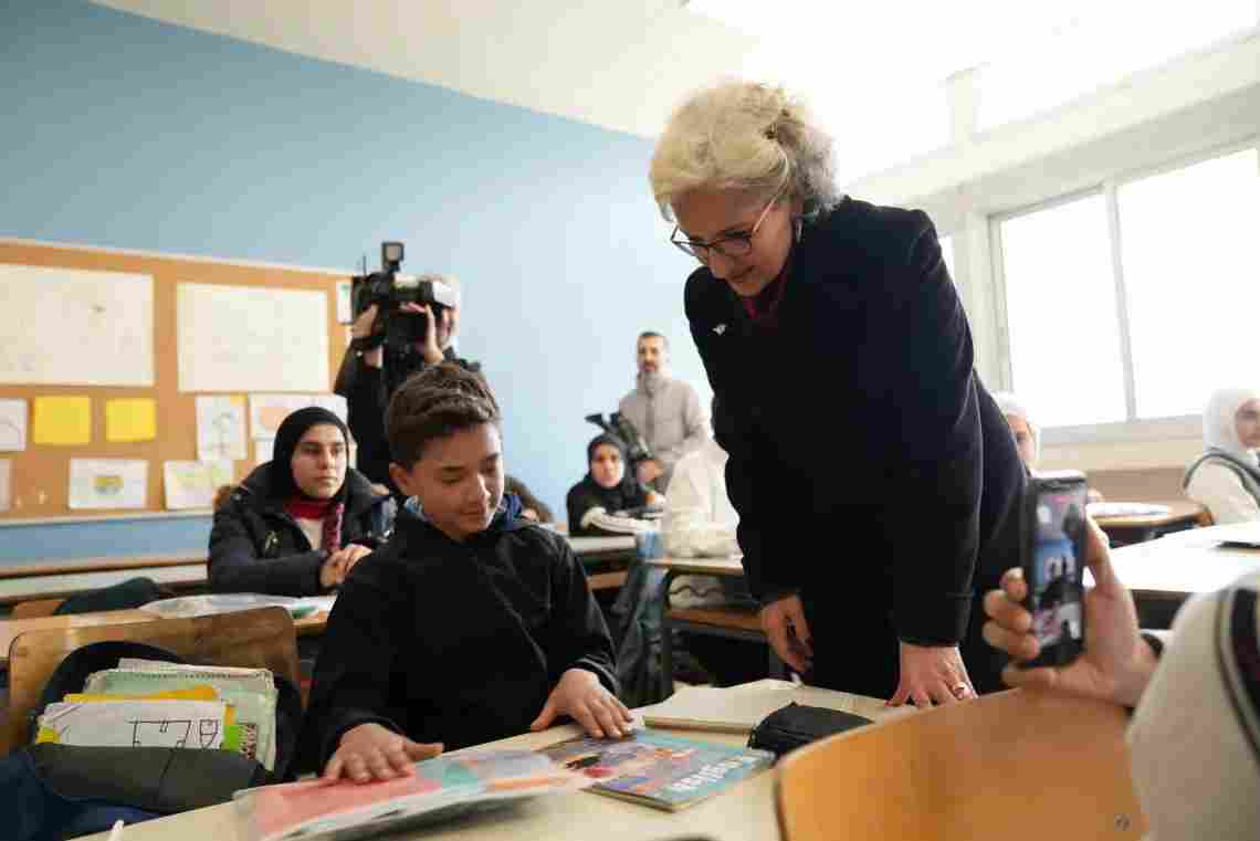 More than 44,000 students benefited from over 150,000 textbooks, and 1,400 digital devices.