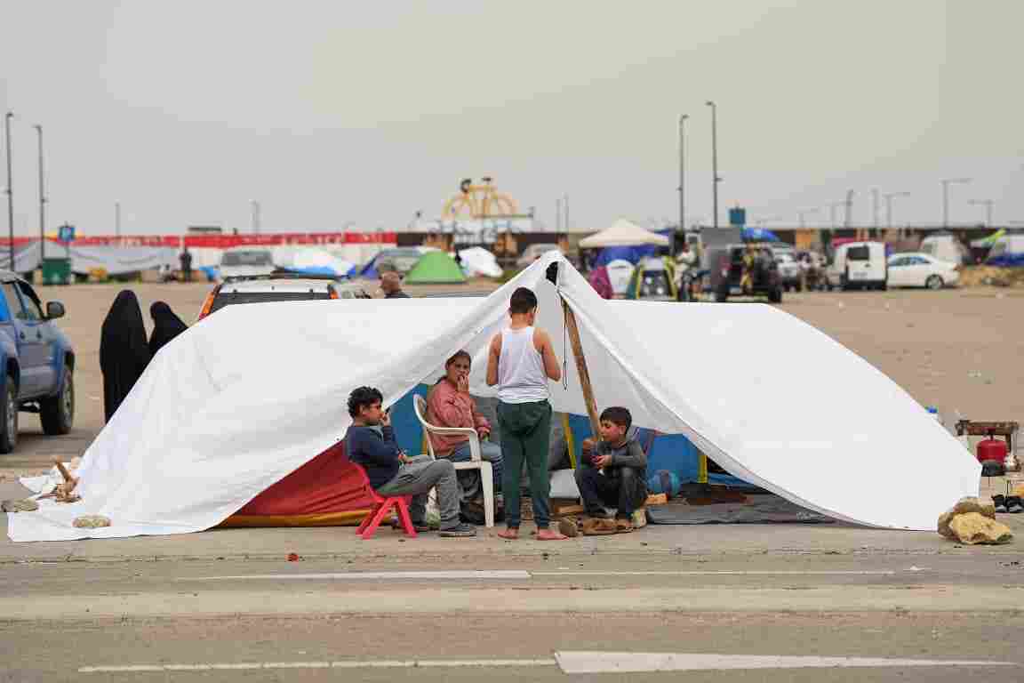 Displaced people sheltering in a tent in Beirut's Waterfront. (Credit: Mohammad Yassine/L'Orient Today)