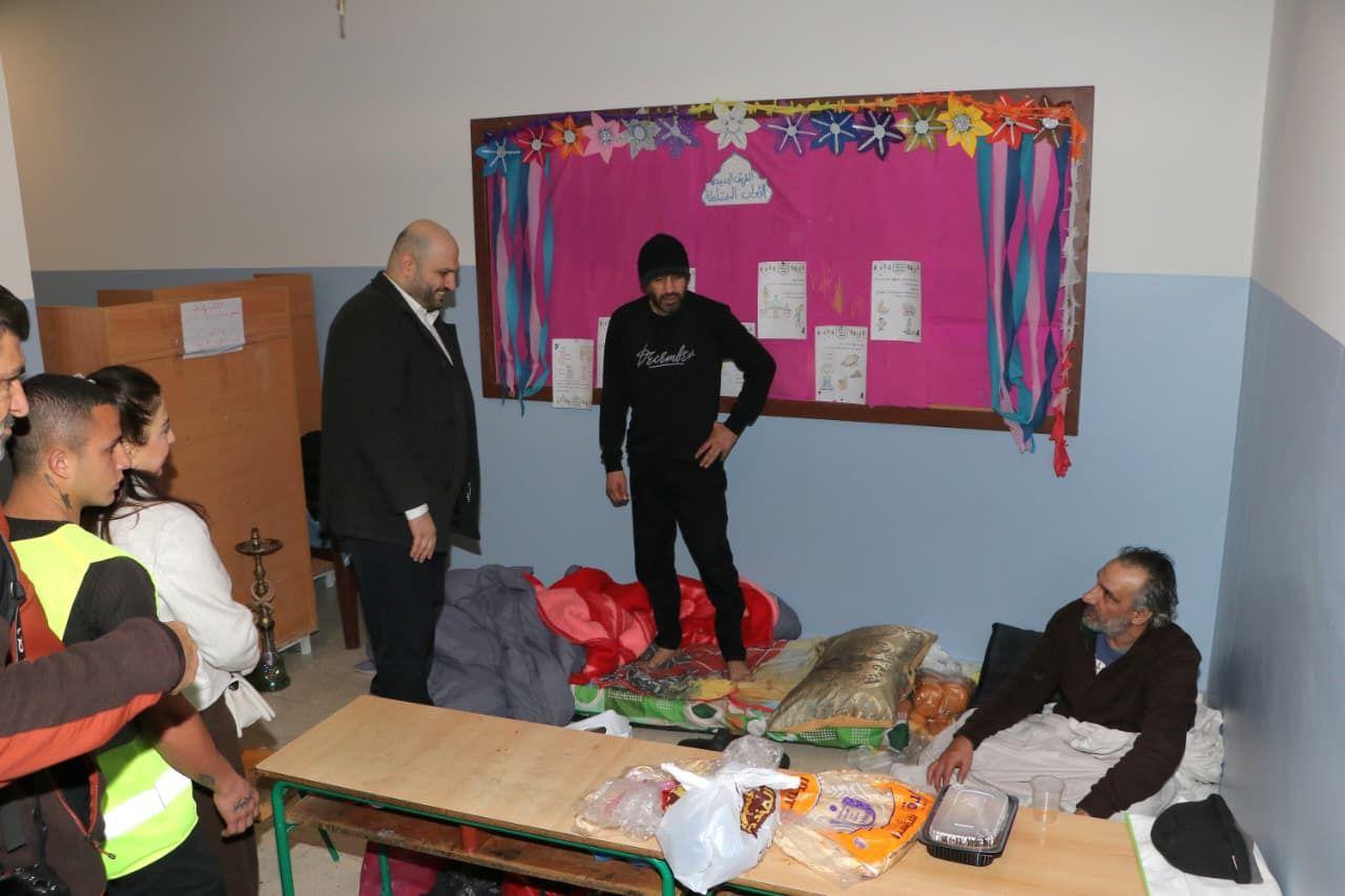 Health Minister Visits Shelters (Hussam Shbaro). Health Minister Visits Shelters (Hussam Shbaro).