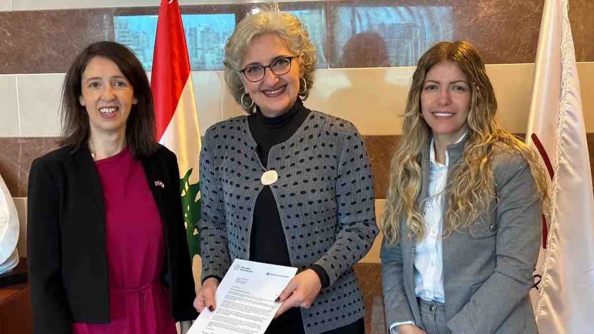 وزيرة التربية والتعليم العالي الدكتورة ريما كرامي وممثلون عن السفارة البريطانية والمجلس الثقافي البريطاني في لبنان. (المصدر: الوكالة الوطنية للإعلام)