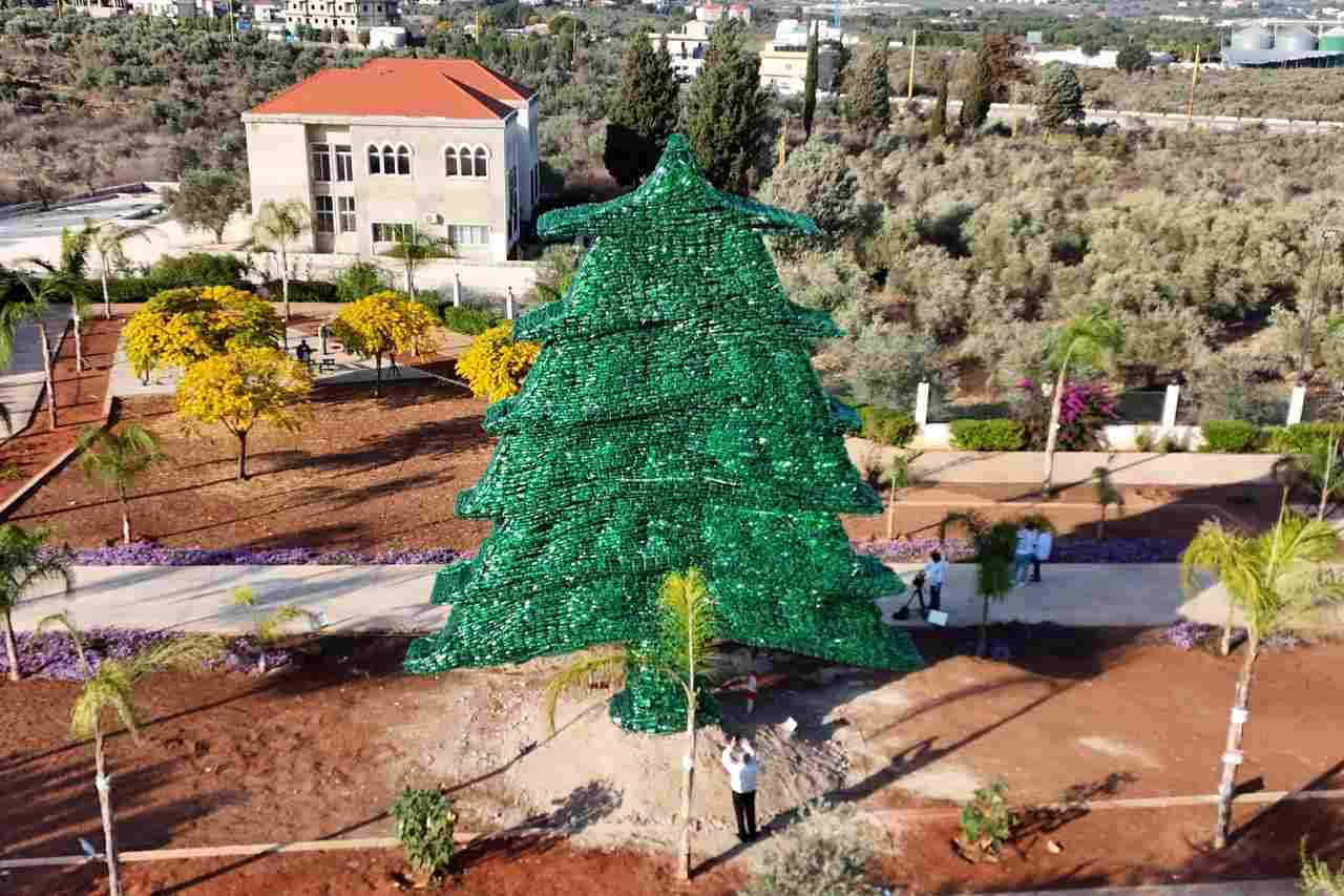 The project was unveiled by the Emyun Municipality during celebrations marking Lebanon’s 82nd Independence Day. (Source: AA)
