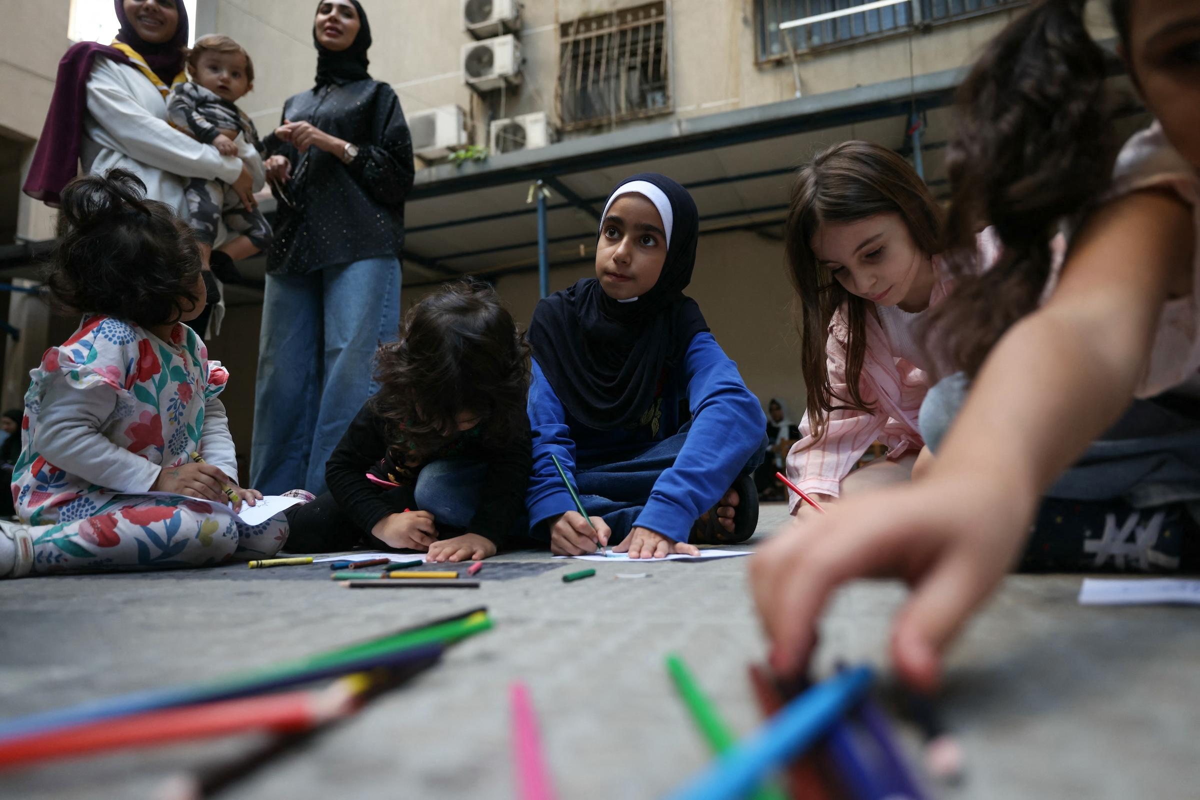 أكثر من 770,000 طفل في لبنان باتوا مهدّدين بتطوّر حالات صحية نفسية طويلة الأمد أكثر من 770,000 طفل في لبنان باتوا مهدّدين بتطوّر حالات صحية نفسية طويلة الأمد