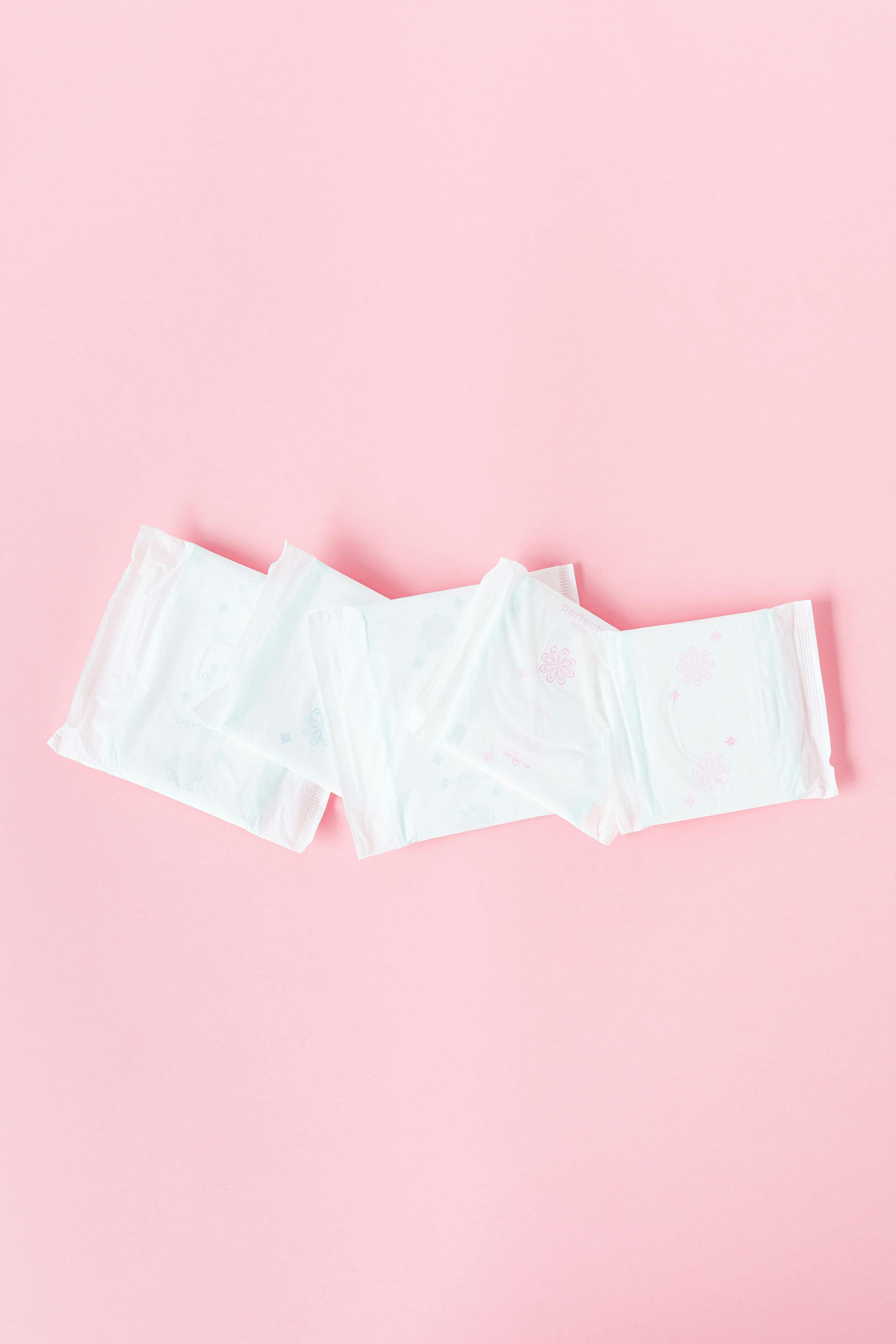 Specialists explain that the absorbent core of pads, made with super-absorbent polymers (SAP). Specialists explain that the absorbent core of pads, made with super-absorbent polymers (SAP).