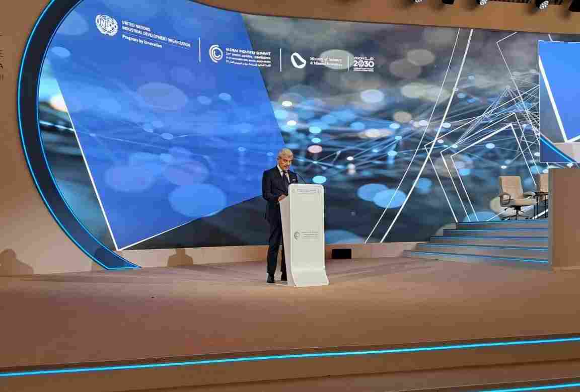 Minister of Industry Joe Issa al-Khoury delivers his speech at the 21st General Conference of UNIDO, held in Riyadh on Nov. 24, 2025. (Source: Industry Ministry)
