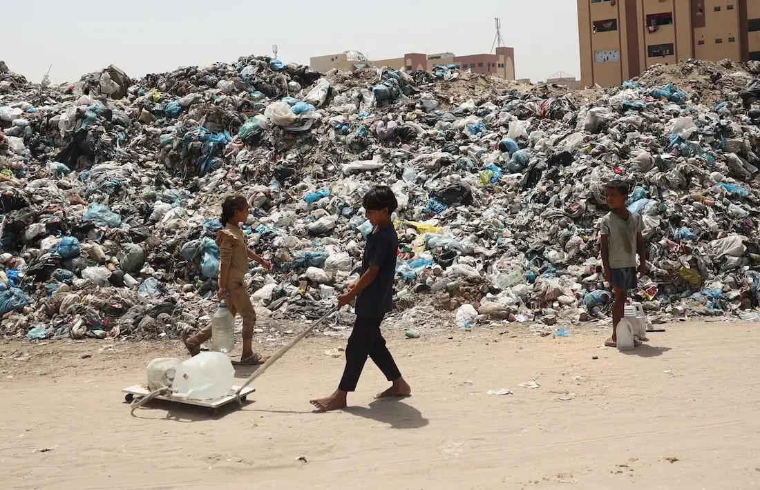 Officials warned that the mounting waste poses serious health and environmental risks. (Source: UNICEF) Officials warned that the mounting waste poses serious health and environmental risks. (Source: UNICEF)