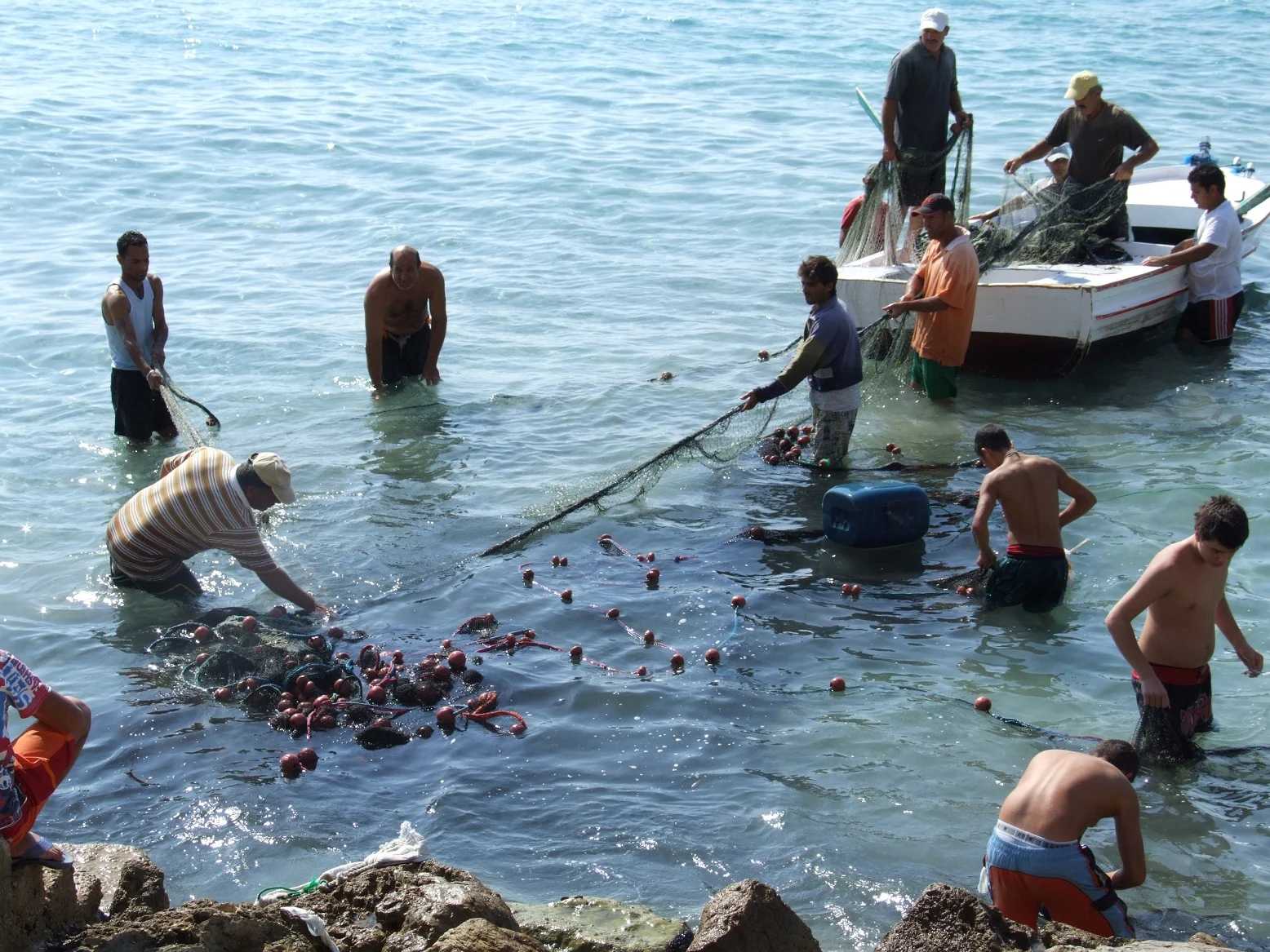 Group of fishermen in Lebanon. (Image Credit: Raseef 22)