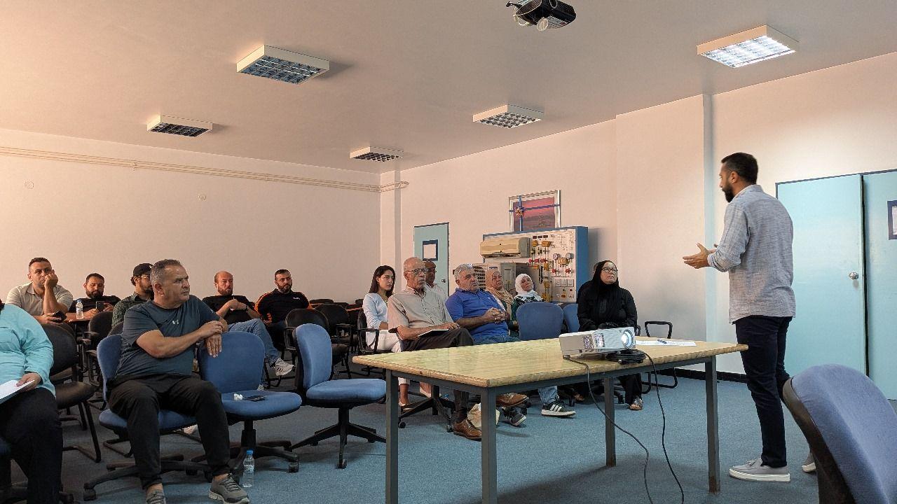 Participants learned to interpret satellite imagery to assess war-related damage in villages. (Source: CNRS) Participants learned to interpret satellite imagery to assess war-related damage in villages. (Source: CNRS)