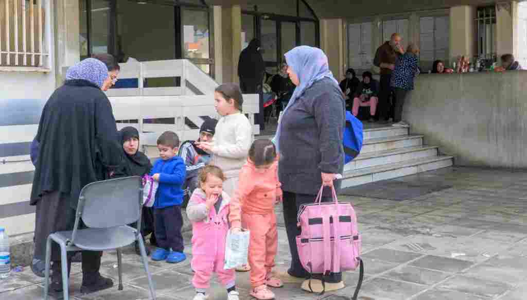 Displaced Persons in Schools (Nabil Ismail)