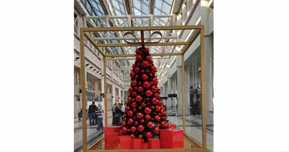 مطار رفيق الحريري يستعد لاستقبال المسافرين خلال موسم العطلات.